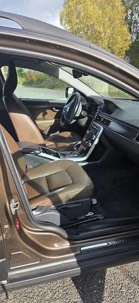 Volvo XC70 (2015)  158 kw D5 - fotka 17 z 21