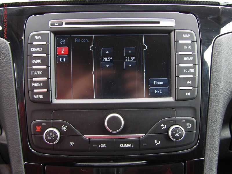 Ford S-MAX (2011) 2.0 EB, ČR, Titanium, AT - fotka 16 z 20
