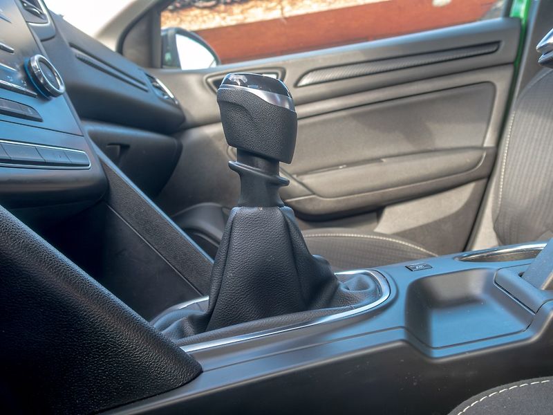 Renault Mégane (2020) 1.4i 75KW - zelená VALENCIA - fotka 26 z 45