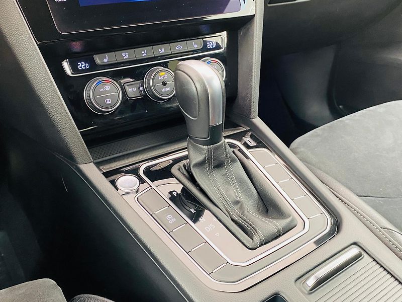 Volkswagen Arteon 2,0 R-LINE 2,0 TDI 140kW 7DSG - fotka 15 z 26
