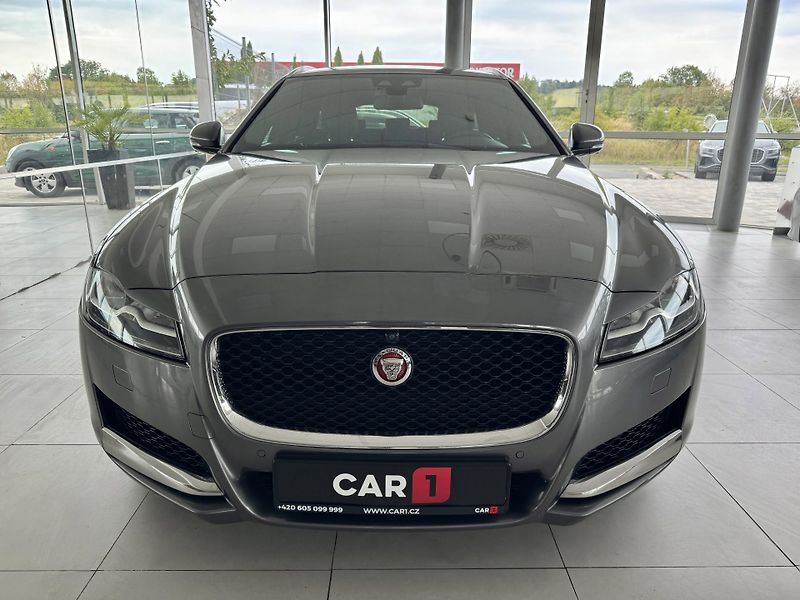Jaguar XF 25d AWD*FullLED*360Kam*Panoram - fotka 3 z 41