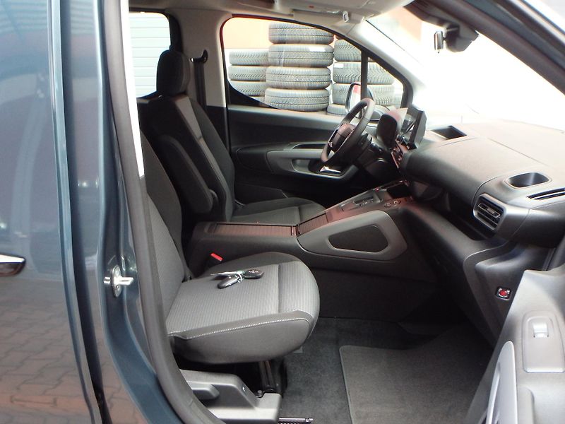 Toyota ProAce City Verso Family 1.5 d 130-Long,8aut. - fotka 13 z 23