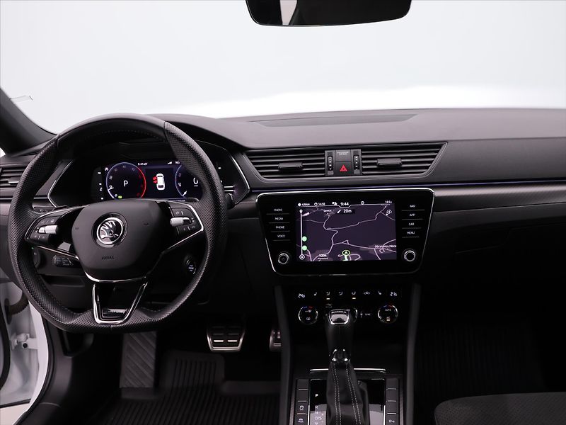 Škoda Superb 2,0 TDI 147kW DSG Sportline DP - fotka 24 z 31