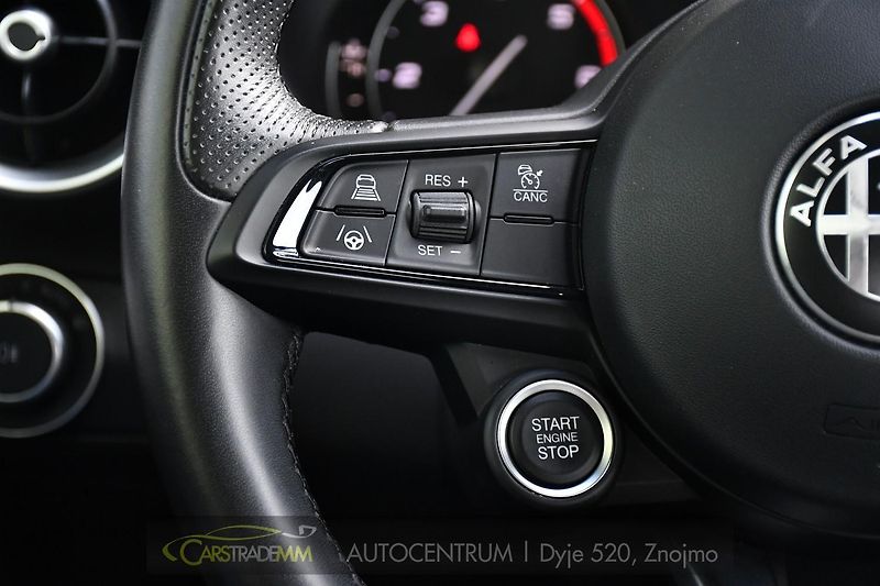 Alfa Romeo Giulia 2.2JTDm 154kw Ti - fotka 27 z 53