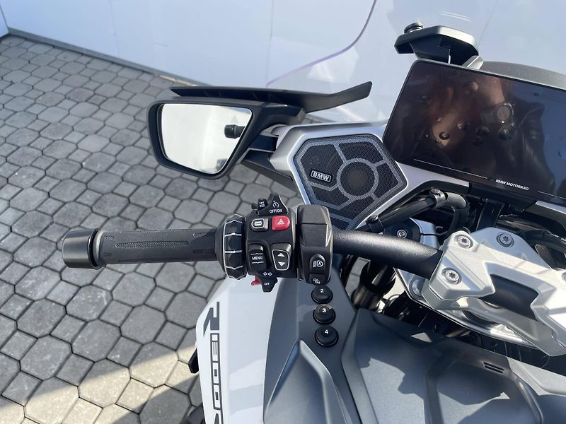 BMW (2026) R 1300 RT - fotka 14 z 15