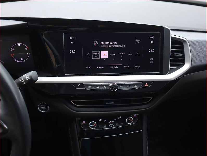 Opel Grandland X (2023) 1.2 Turbo - fotka 12 z 23