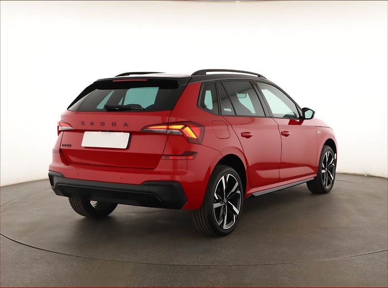 Škoda Kamiq (2025) 1.0 TSI, MONTE CARLO, AUTOMAT - fotka 5 z 20