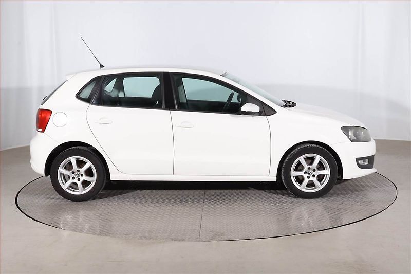 Volkswagen Polo (2013) 1.2 12V, Serv.kniha - fotka 6 z 17
