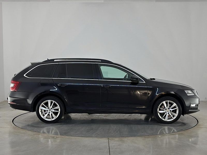 Škoda Octavia Style 4x4 DSG - fotka 16 z 29