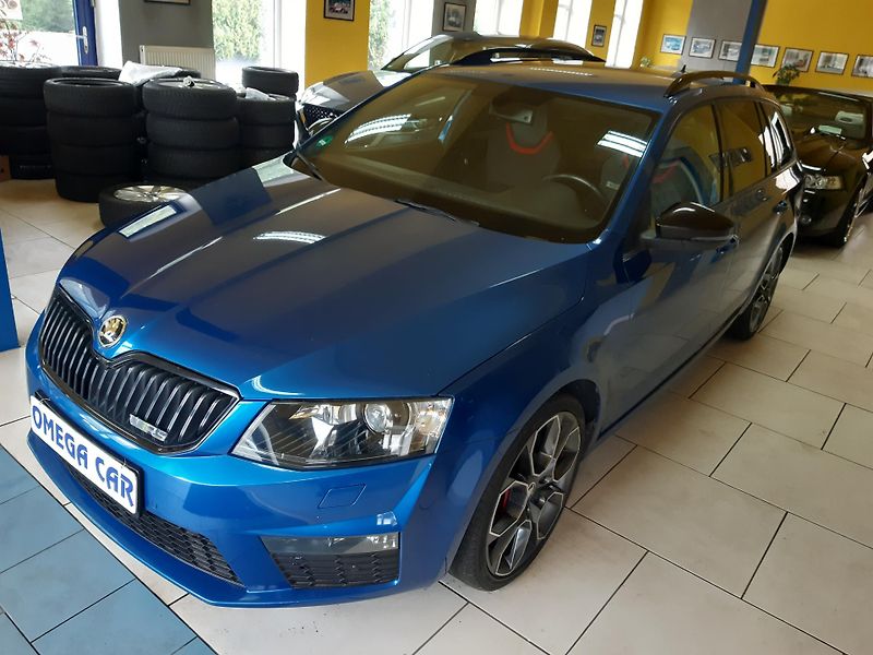 Škoda Octavia RS 2.0 TDI COMBI NAVI - fotka 3 z 28