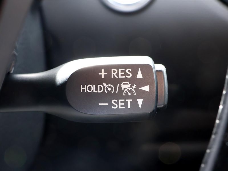 Toyota C-HR 2,0 Hybrid 112kW GR Sport CZ - fotka 23 z 35