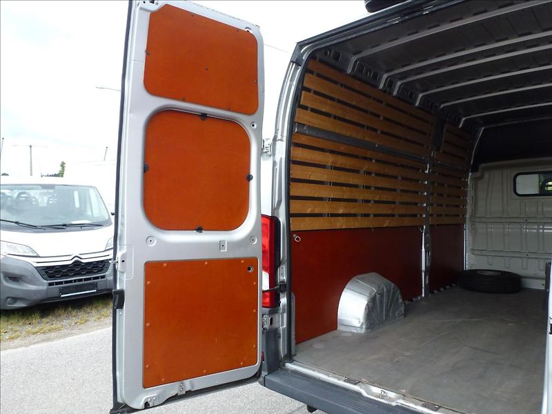 Fiat Ducato 2,3 MultiJet 250 Maxi L4H3 - fotka 21 z 54