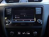Škoda Rapid (2019) 1.0 TSI, Navi, Tempomat - náhled 17