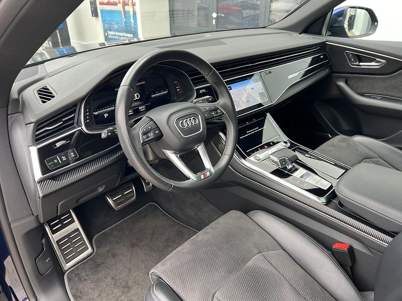 Audi Q8 55 TFSi QUATTRO S-LINE, TAŽNÉ - fotka 13 z 29