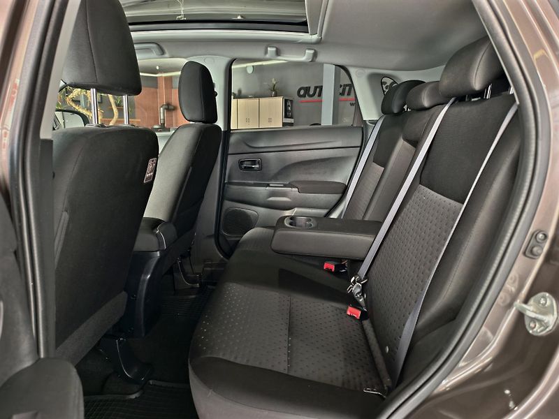 Mitsubishi ASX 1.8 DI-D 110kW PANORAMA KAMERA - fotka 10 z 21