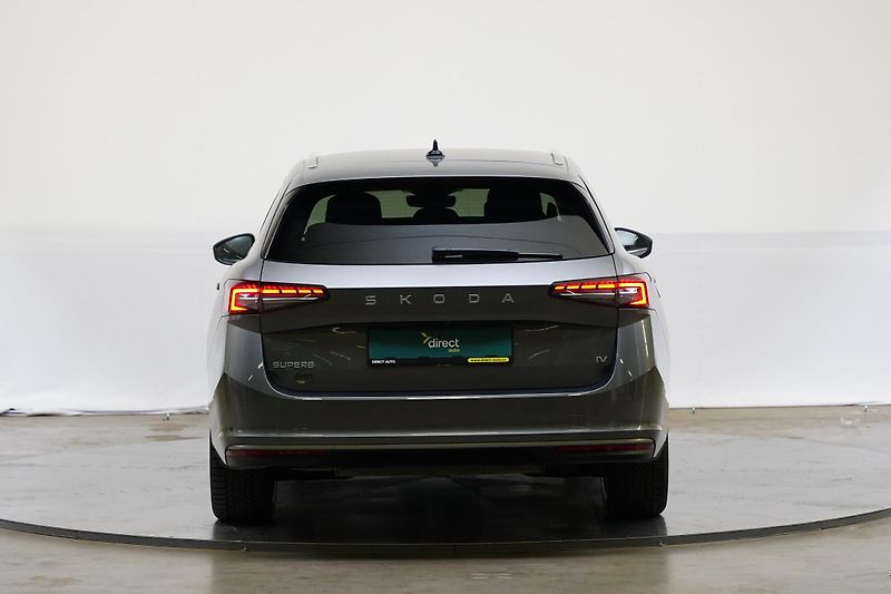 Škoda Superb - fotka 6 z 28