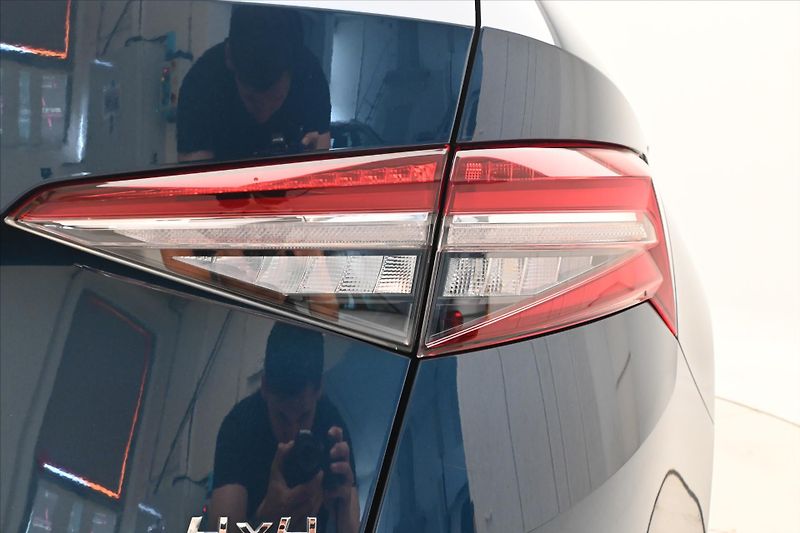 Škoda Kodiaq 2,0 TDI 147 kW DSG 4x4 Style Z - fotka 32 z 33