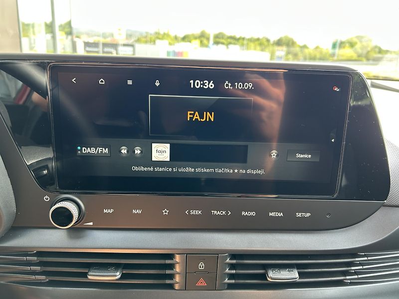 Hyundai i20 26 1,0 T-GDI DCT GO PLUS! - fotka 20 z 29