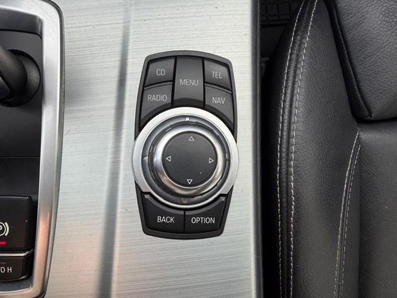 BMW X3 xDrive 20D M-Paket - fotka 24 z 37