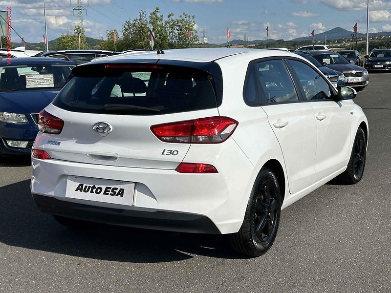 Hyundai i30 (2020) 1.4CVVT, ČR - fotka 4 z 17