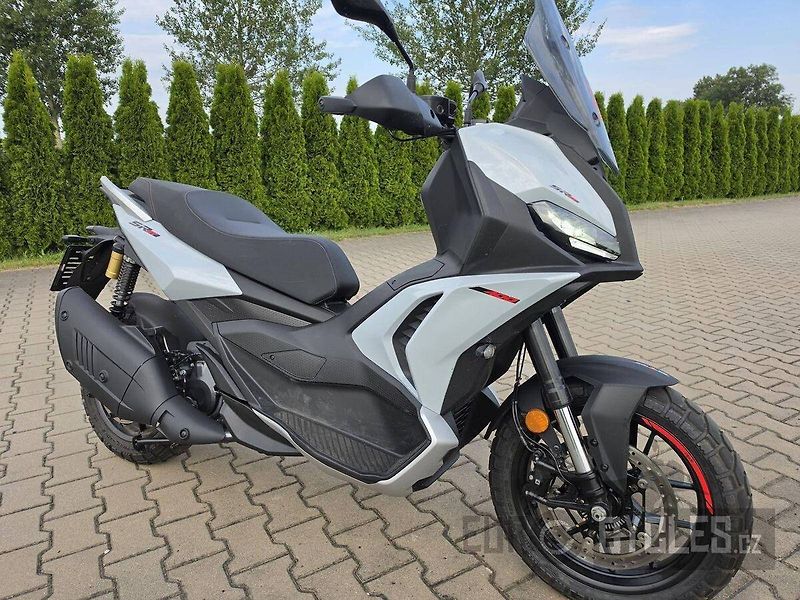 Aprilia (2026) SR GT 400, odprodej demo - fotka 1 z 1