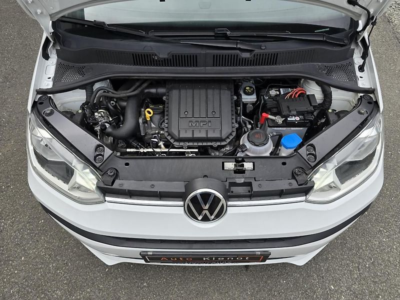 Volkswagen up! CNG KAMERA + DIGIKLIMA ČR - fotka 33 z 33