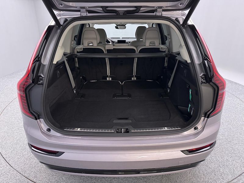 Volvo XC90 (2026) B5 AWD AUT DARK PLUS 7-míst - fotka 5 z 25