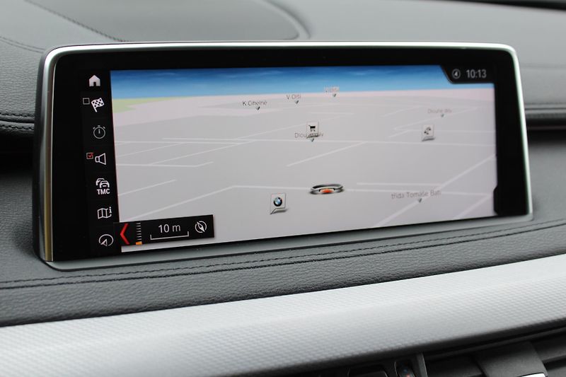 BMW X6 xDrive30d Mpaket  - fotka 18 z 27