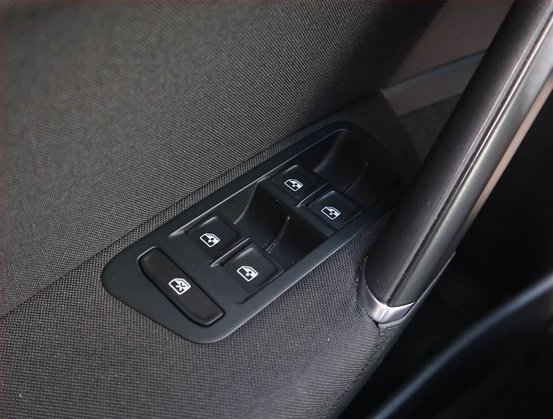 Volkswagen Golf (2015) Comfortline 1.6 TDI - fotka 19 z 20