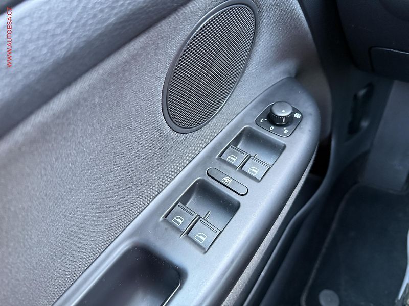 Volkswagen Golf Plus (2012) 1.2 TSi, AC, navi, xenon - fotka 11 z 18