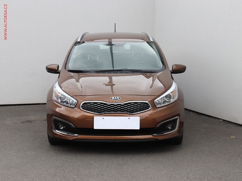 Kia Ceed (2017) 1.6 GDi - fotka 2 z 3