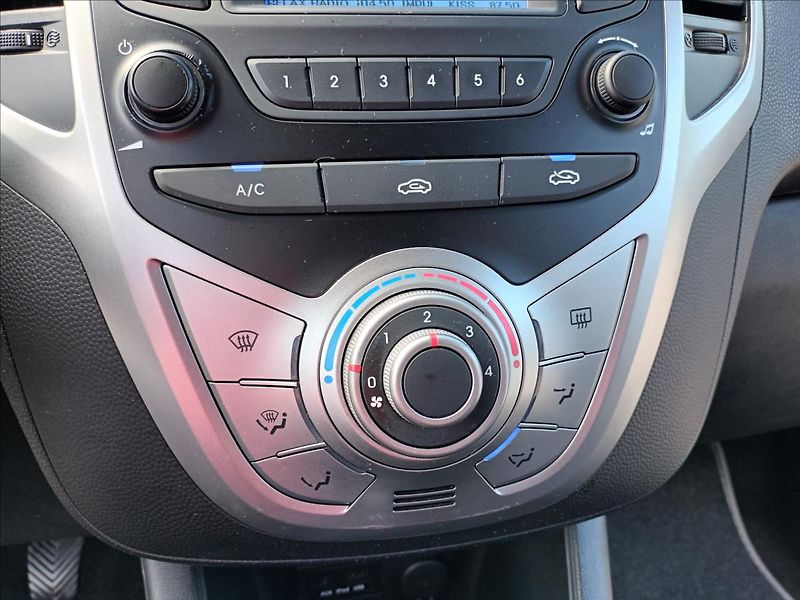Hyundai ix20 1,4 CVVT,66KW,KLIMA,KOLA, - fotka 34 z 45