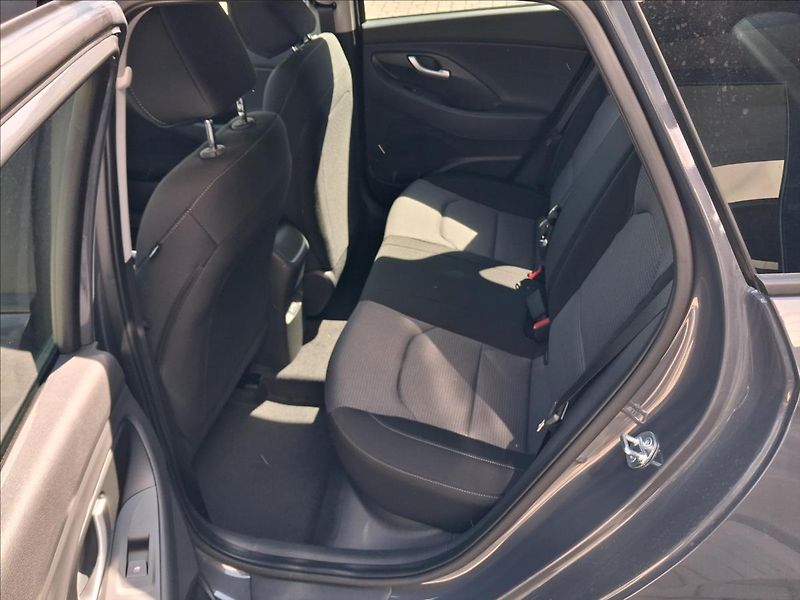 Hyundai i30 (2026) 1,0   T-GDI MT GO CZECH - fotka 7 z 13