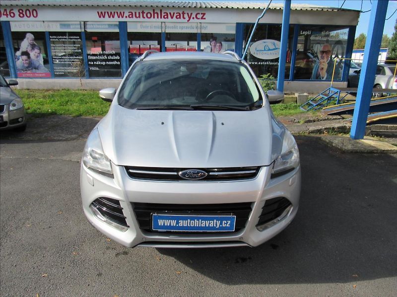 Ford Kuga 1,5 110kW 4x2 - fotka 2 z 36