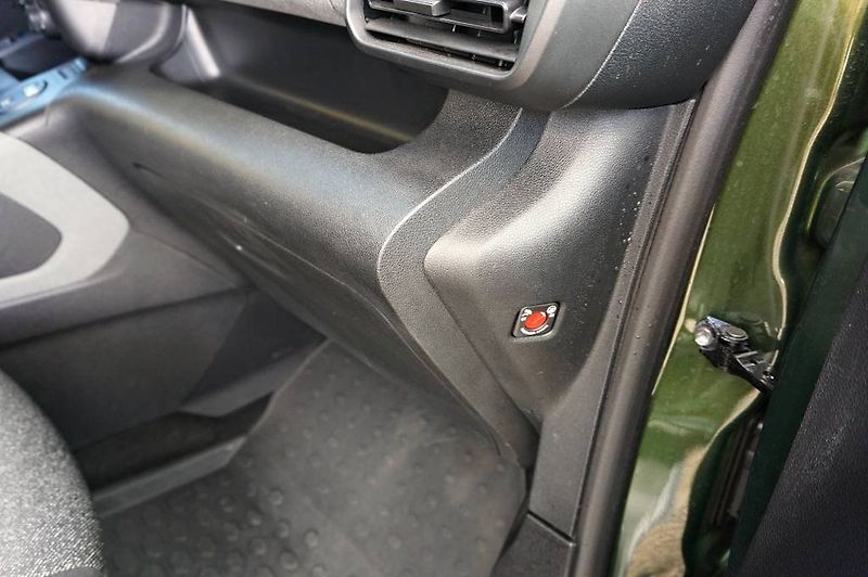Peugeot Rifter (2024) 1,5HDI 96 kW - fotka 15 z 38