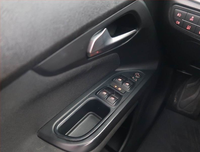 Fiat Tipo (2017) 1.4 16V, Serv.kniha, Navi - fotka 14 z 14