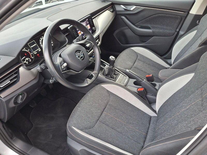 Škoda Kamiq (2023) Style 1,0TSi 81kW - fotka 6 z 35