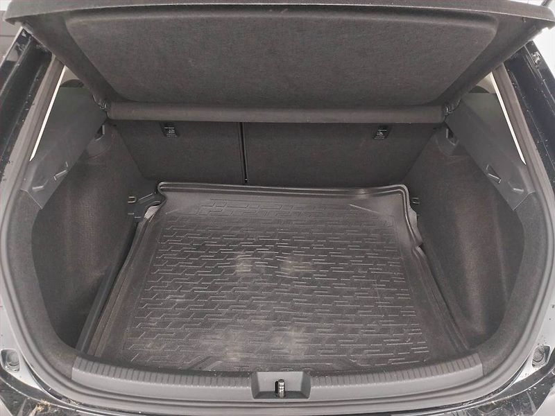 Volkswagen Taigo (2023) Style 1.0 TSI - fotka 14 z 20