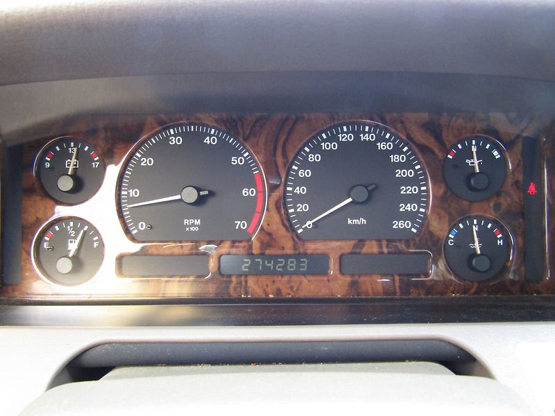 Jaguar XJ6 (1995) 3.2 R6 155kW  PLNĚ POJÍZDNÉ - fotka 30 z 35