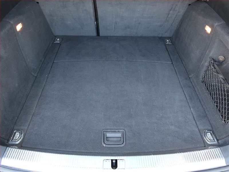 Audi A4 (2012) Ambition 2.0 TDI, Navi, Xenony - fotka 13 z 18