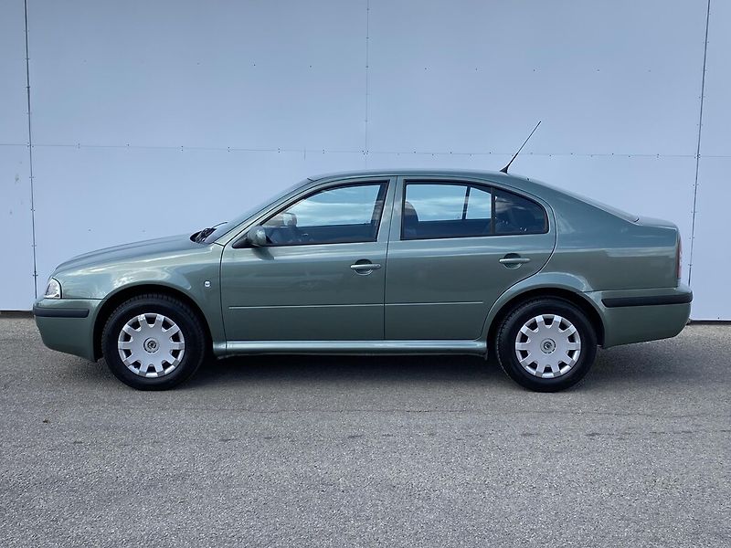 Škoda Octavia 1,9 SDI 50 kW Ambiente - fotka 4 z 22