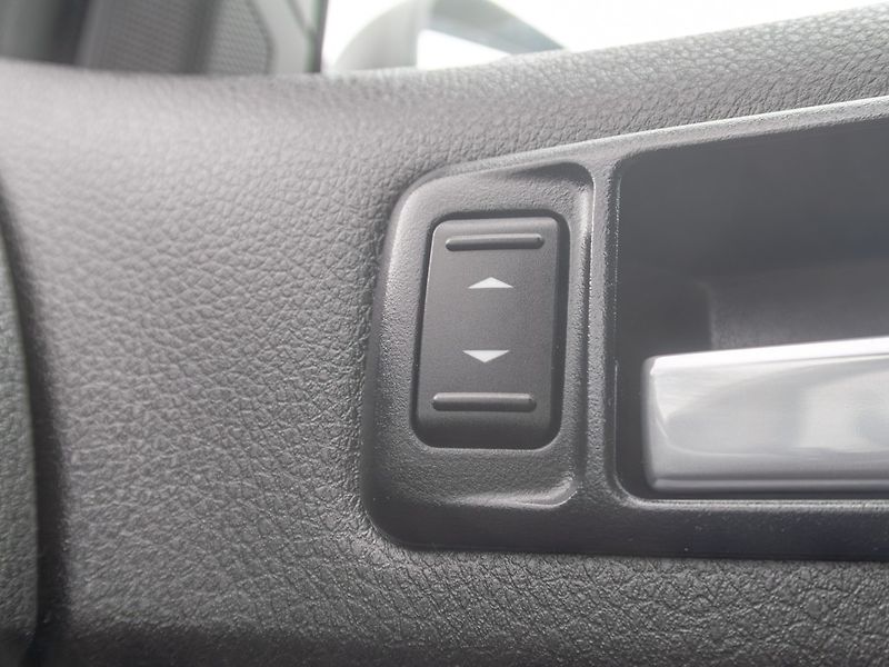 Ford C-MAX (2009) 1.6D 80KW – DIGI KLIMA - fotka 28 z 43
