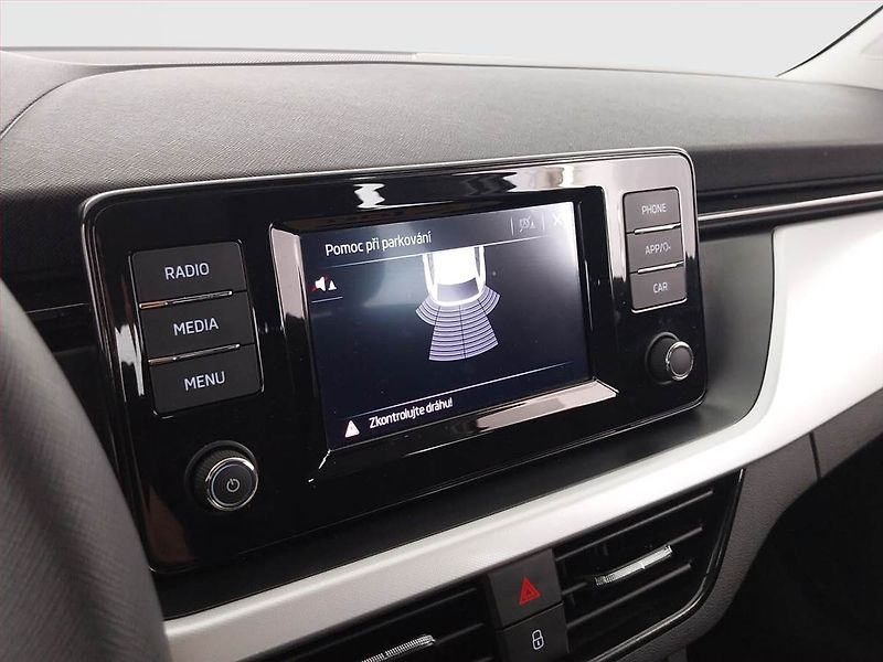 Škoda Scala (2020) Ambition 1.0 TSI, Tempomat - fotka 20 z 20