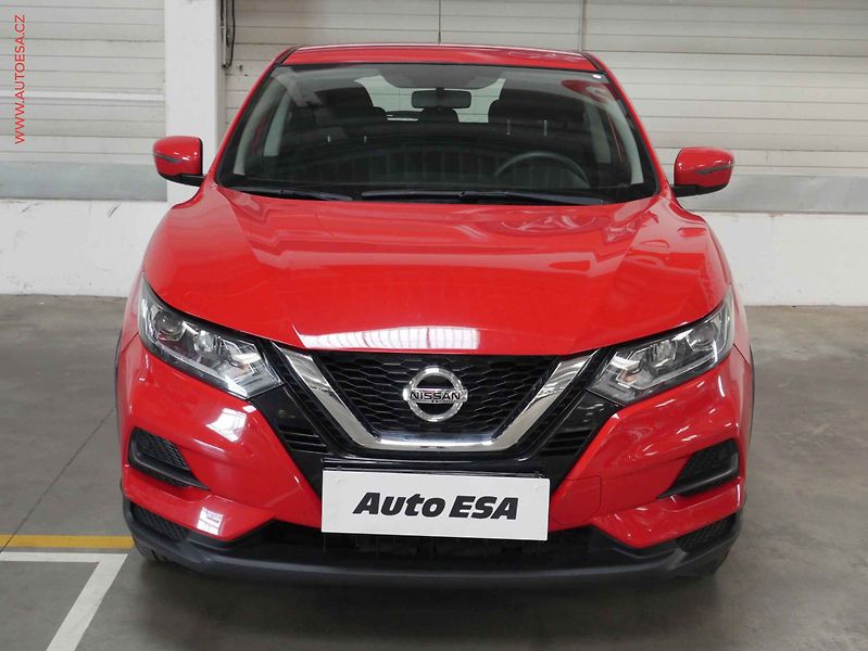 Nissan Qashqai (2020) 1.3 DIG-T, ČR, AC, temp - fotka 2 z 14