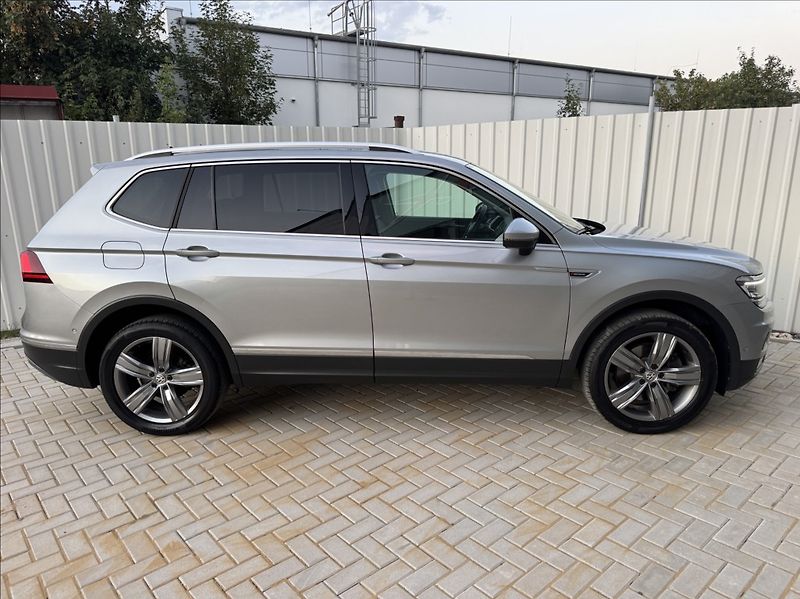 Volkswagen Tiguan Allspace 2,0 TDI DSG 4MOT HIGHLINE ČR - fotka 14 z 50