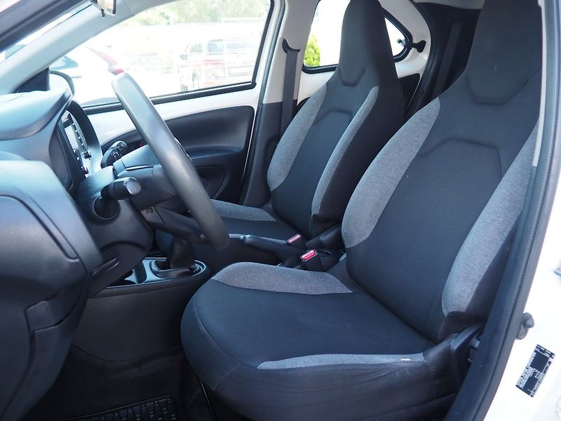 Toyota Aygo (2022) X 1.0 VVTI, AC - fotka 10 z 34