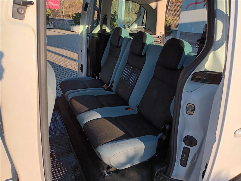 Citroën Berlingo 1,6 HDI,68KW,ČR,1MAJ,KLIMA - fotka 15 z 31