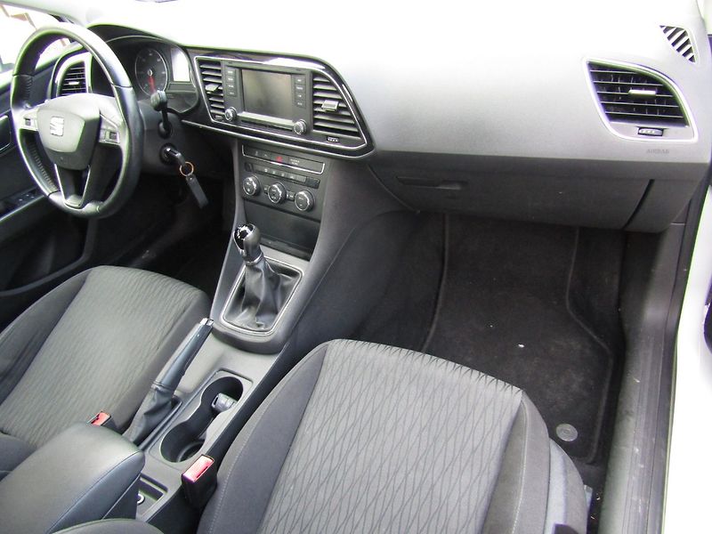 Seat Leon (2014) 16 TDI 77kW - fotka 14 z 35