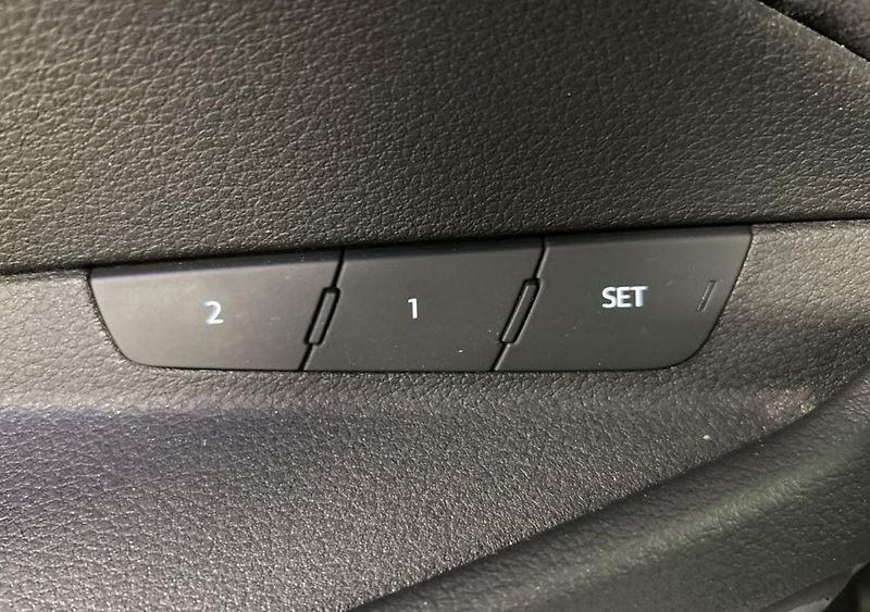 Audi Q8 e-tron 55 Q S-Line 360kam Tažné Pano - fotka 19 z 19