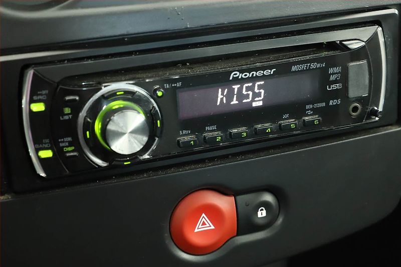 Renault Clio (2009) 1.2 16V, po STK, jezdí výborně - fotka 9 z 12